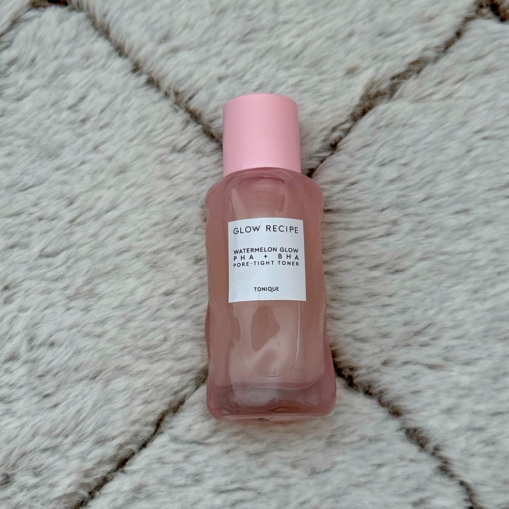 GLOW RECIPE Watermelon Glow PHA + BHA Pore-Tight Toner